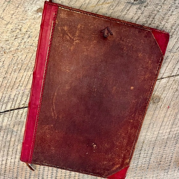 Twelve South IPad mini case Elegant Leather Tablet Case - Red and Brown - Picture 3 of 5